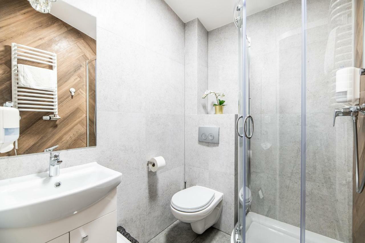 Lubomirskiego 23 Residence - Great Location, 10 Min To Main Square By Foot, Right Next To Main Rail And Bus Station Krasków Exterior foto
