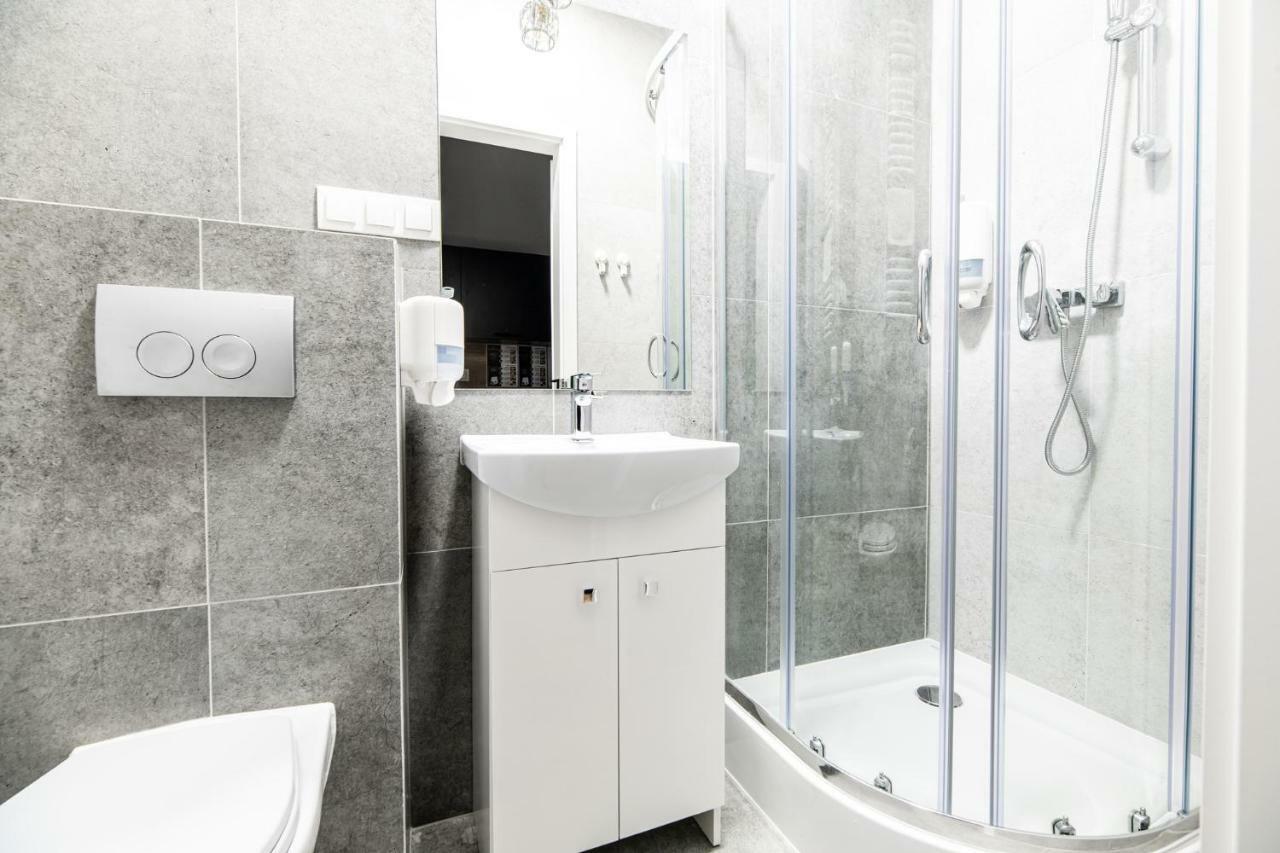 Lubomirskiego 23 Residence - Great Location, 10 Min To Main Square By Foot, Right Next To Main Rail And Bus Station Krasków Exterior foto